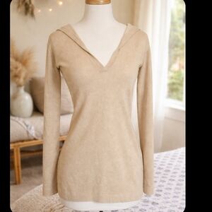 BCBGMAXAZRIA 100% Cashmere Hoodie Sweater XS Beige Tan Pullover Long Sleeve Soft